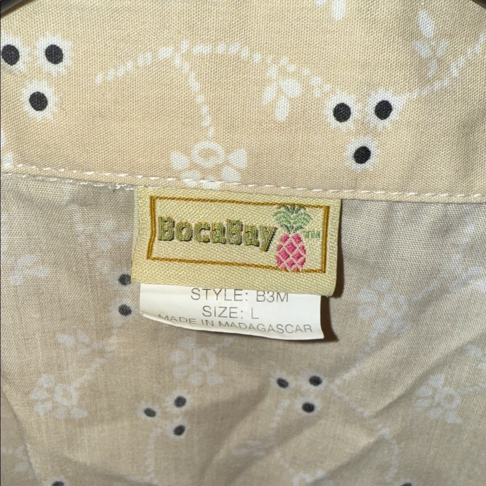 Women's Cream Floral Button Down Shirt - Picture 2 of 4